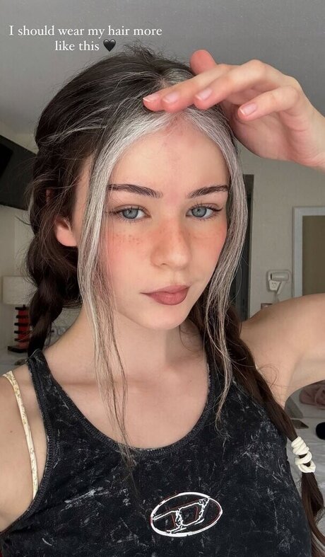 nadinebreaty かわいいスター 画像