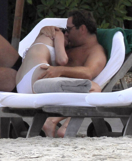 Lara Stone ポルノスター 無料 写真