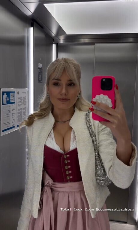 金髪の射精OnlyFans ヌード ギャラリー