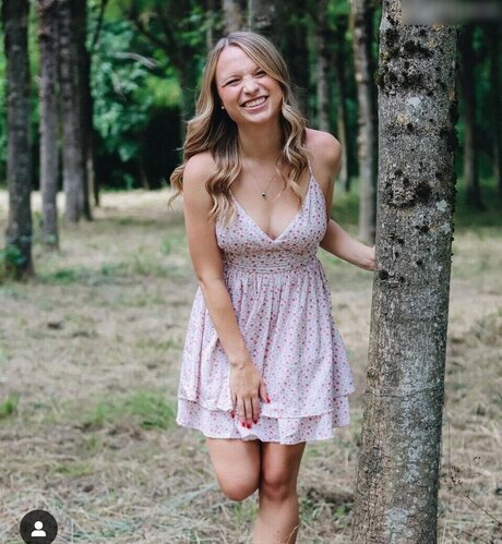 日本の女子高生OnlyFans ポルノ 写真