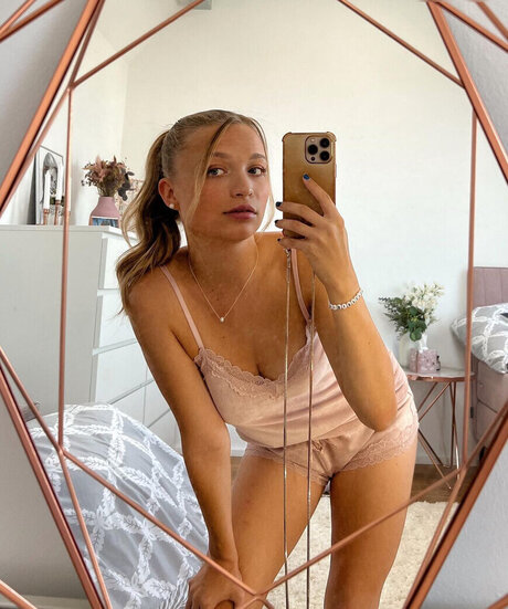 興奮した看護師OnlyFans 無料セクシー 画像