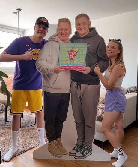 厚い黒檀オンリーファンズ 美しいヌード 写真