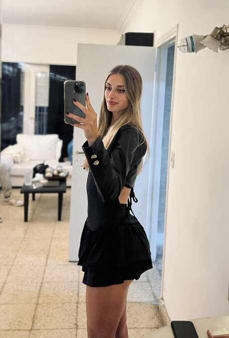 Jazmin Peralta アートモデル 画像