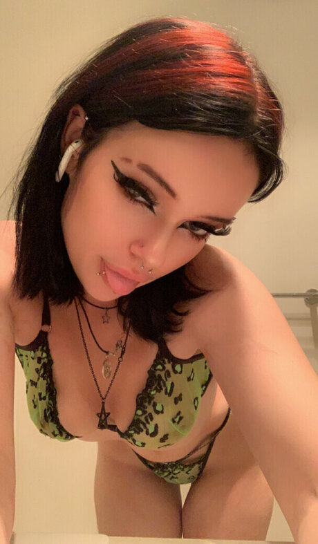 a very2 2 アダルトモデル 写真