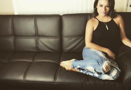 Alisa Reyes セクシーモデル 写真