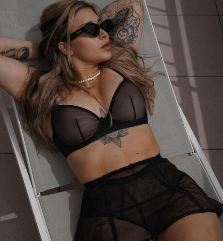 寝取られアマチュアOnlyFans セクシーヌード ギャラリー