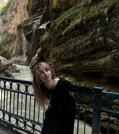 黒人フェムボーイオンリーファンズ ホット裸 写真