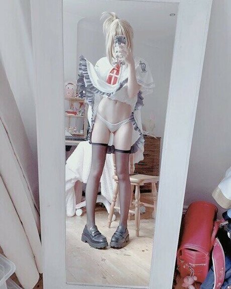 nadecola9 ヌード女優 画像