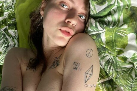 Mermaids Kiss ポルノ女優 写真