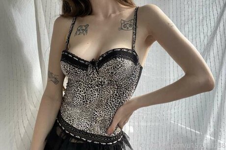 Mermaids Kiss セクシーモデル 写真