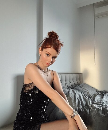 アマチュアヌードオンリーファンズ ホット裸 写真