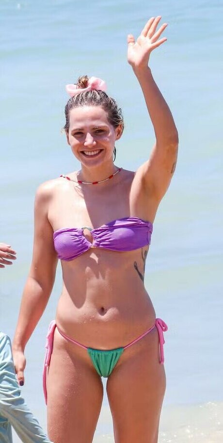 Leticia Colin 無料女優 画像