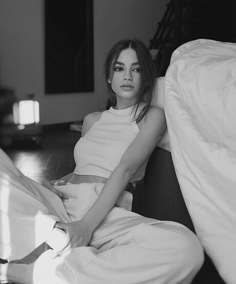 Sofia Chernasova ホットモデル 写真