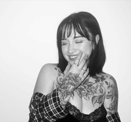 Cassidie Cottone アダルトスター 写真