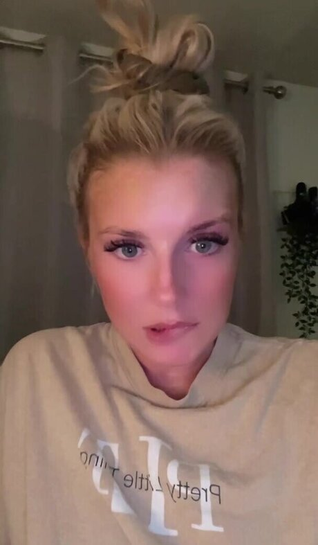 Emily Walters トップポルノスター 写真