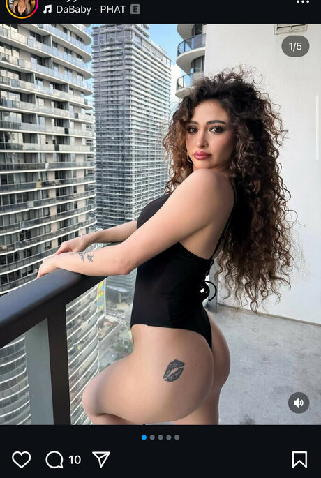 巨乳ティーンオンリーファンズ ホットxxx 画像