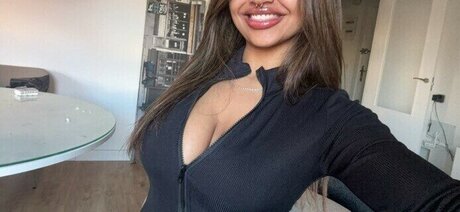 セクシーな黒人オンリーファンズ ホットセクシー 画像