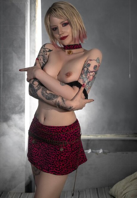 ジムガールズオンリーファンズ セクシーヌード 写真