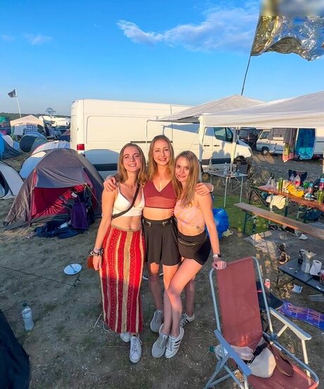 熟女メガネOnlyFans セクシーヌード 写真