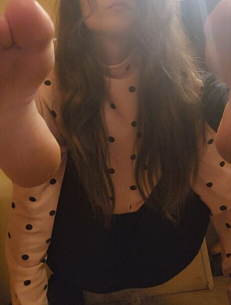 Ariel Harris XXXモデル 画像