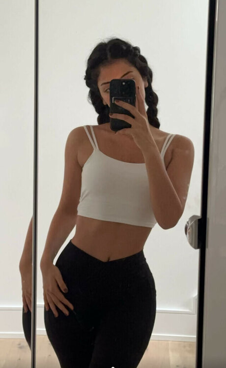 黒人フェムボーイオンリーファンズ 美しいヌード 画像