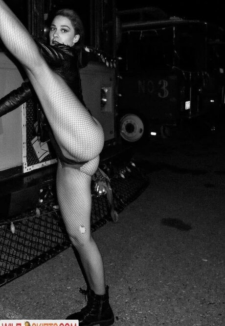 ママのアナルOnlyFans ホットヌード 画像