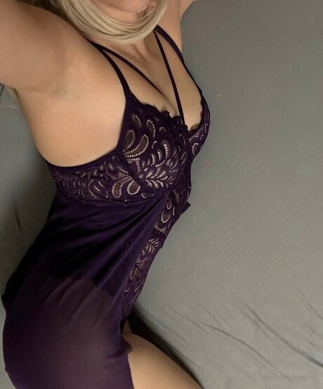 巨乳とお尻のオンリーファンズ 美しいポルノ 写真