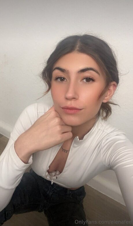 Elenafee セクシーモデル 写真