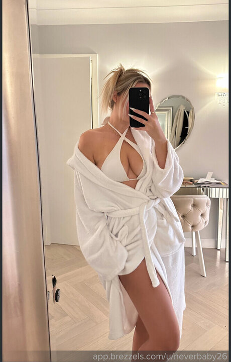 50歳のOnlyFans セクシー 画像