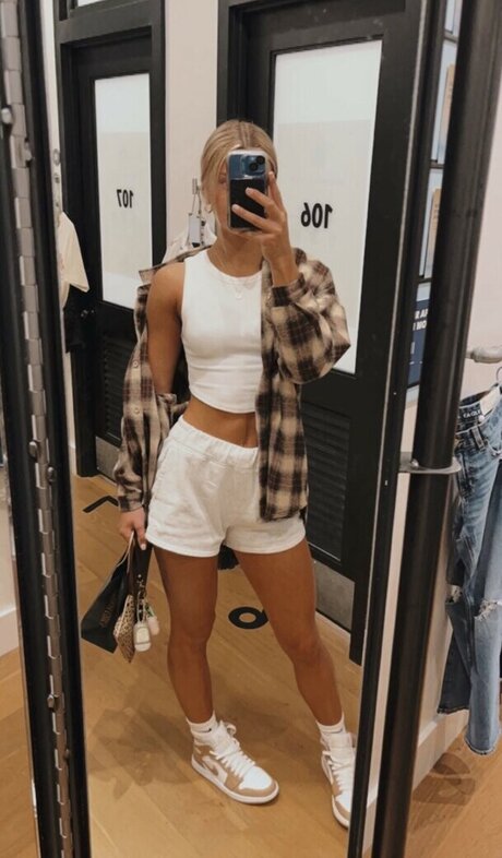 女性フィットネス オンリーファンズ ポルノ 画像