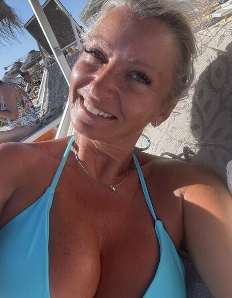 Mariamaria babes ホット女優 写真