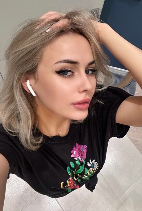 GloriaMatvien アダルトモデル 写真