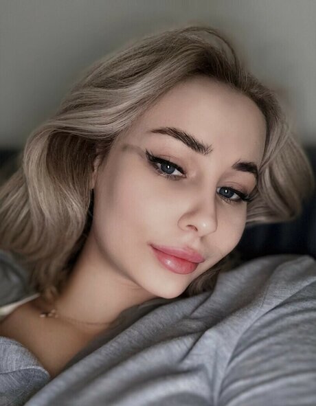 GloriaMatvien 限定モデル 写真