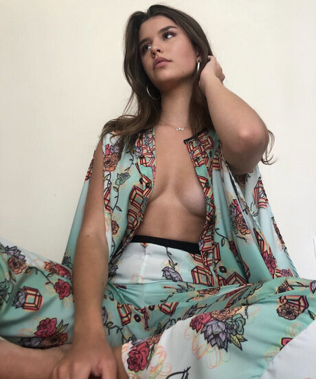 Maeve Tomalty ポルノスター 可愛い 写真