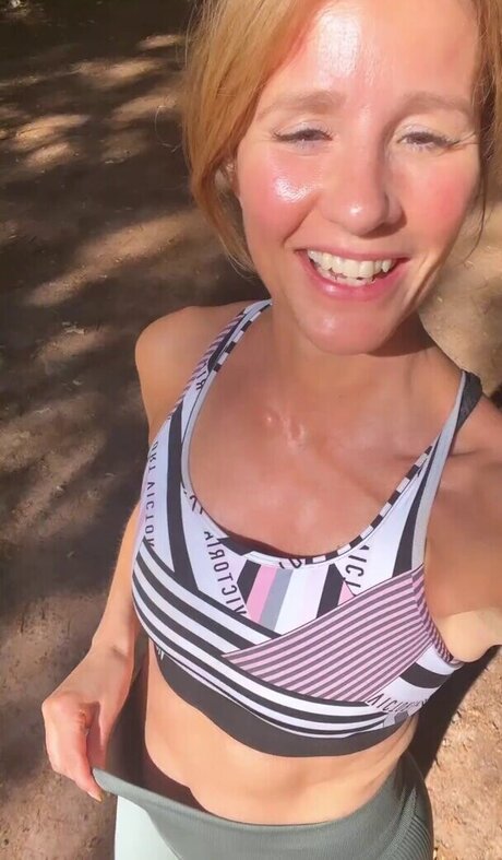 太った足のOnlyFans 無料セクシー 写真