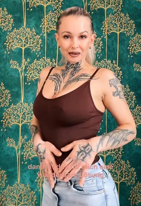 妊娠中のアジア人オンリーファンズ セクシーヌード ギャラリー