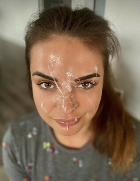 熟女の足オンリーファンズ 無料エロ 画像