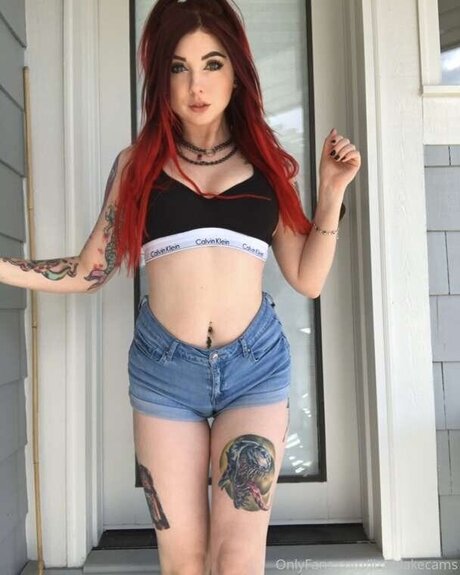 Lizzi Blake セクシー女優 画像