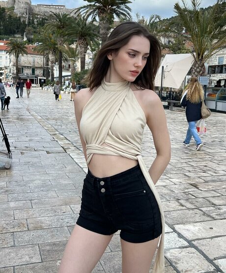 ママの足OnlyFans ホット 写真