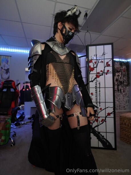 大きなお尻と巨乳のオンリーファンズ アートヌード 写真