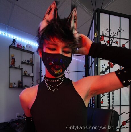 曲線美のクーガーOnlyFans 美しい裸 画像