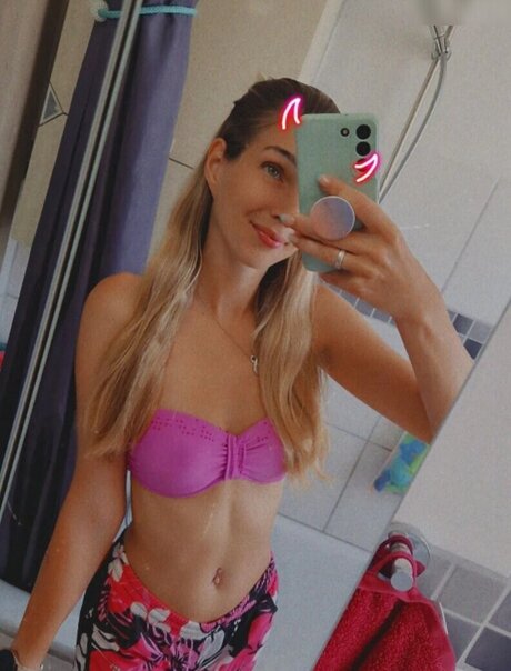 its sunny93 完璧なスター 写真