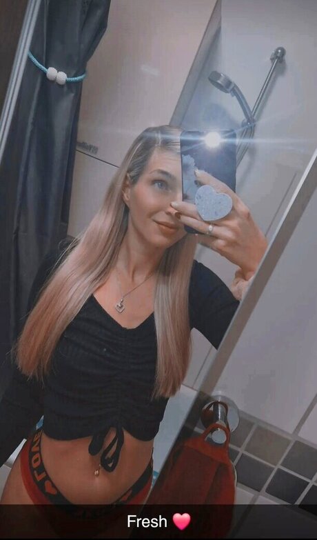 its sunny93 独占ポルノスター 画像