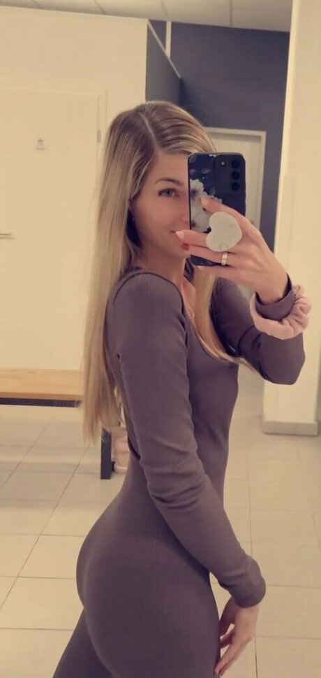 巨乳のオンリーファンズ ポルノ 写真