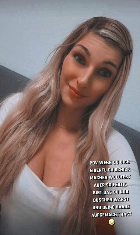 自然な赤毛のオンリーファンズ ホットヌード 画像