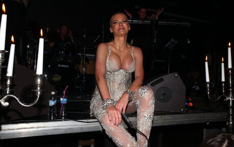 Natasa Bekvalac ポルノスター HD ギャラリー