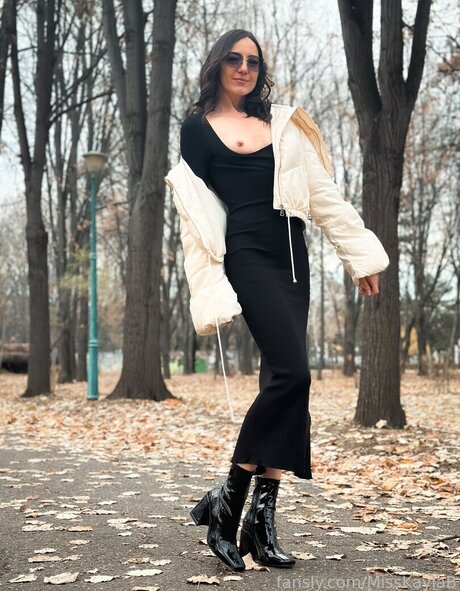 19歳のOnlyFans セクシー 写真