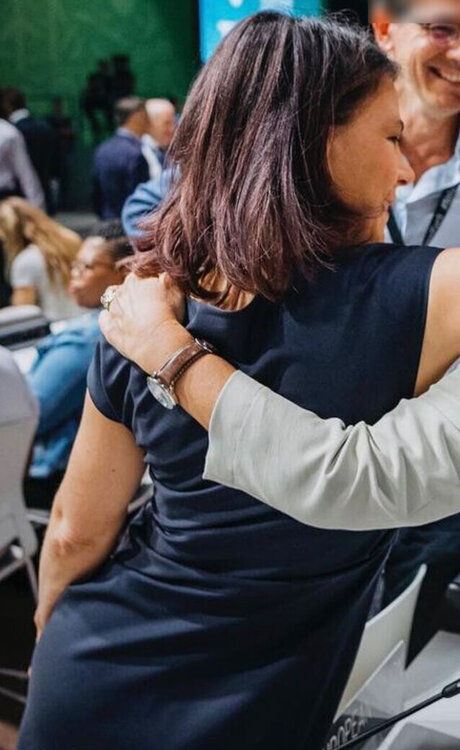 ラバーオンリーファン ホット 写真