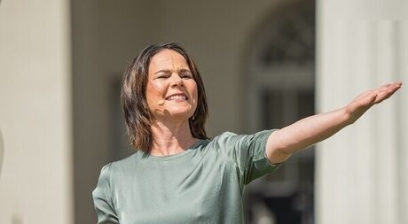 ダーティトークオンリーファンズ 無料 画像