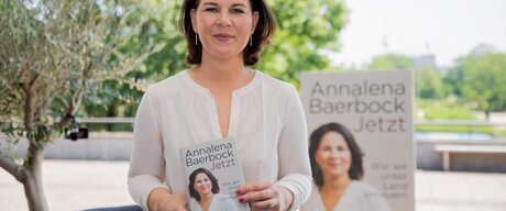 かわいいティーンのオンリーファンズ 無料エロ 画像